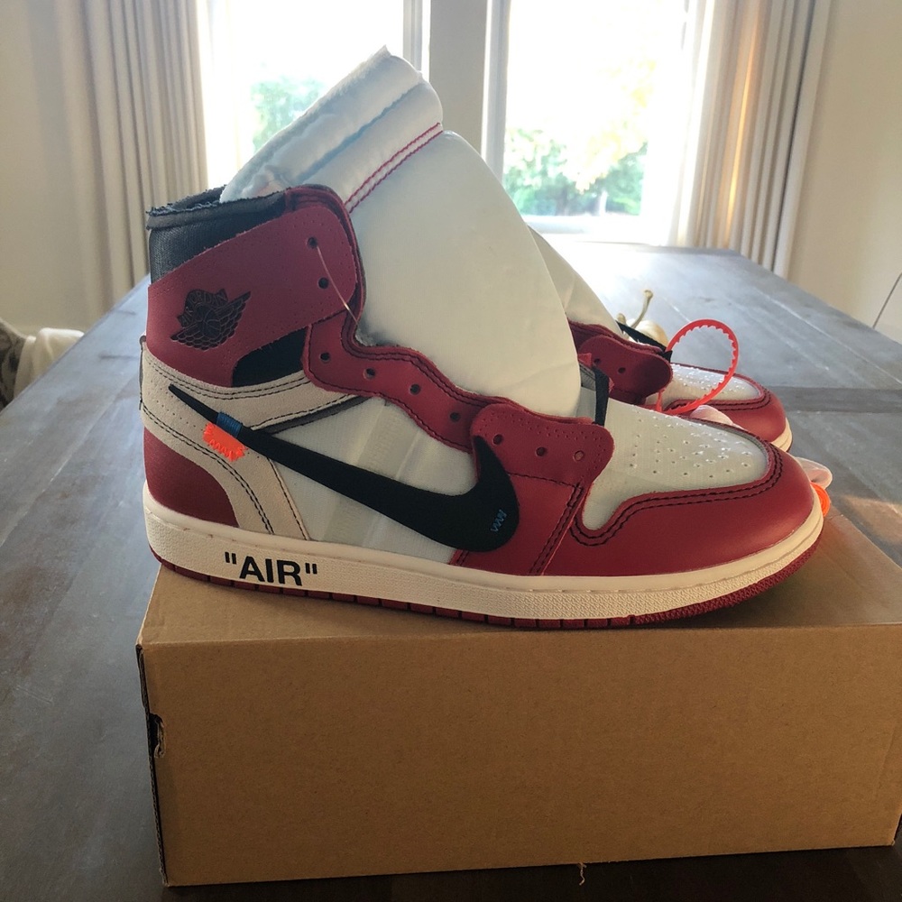 Off white Chicago’s